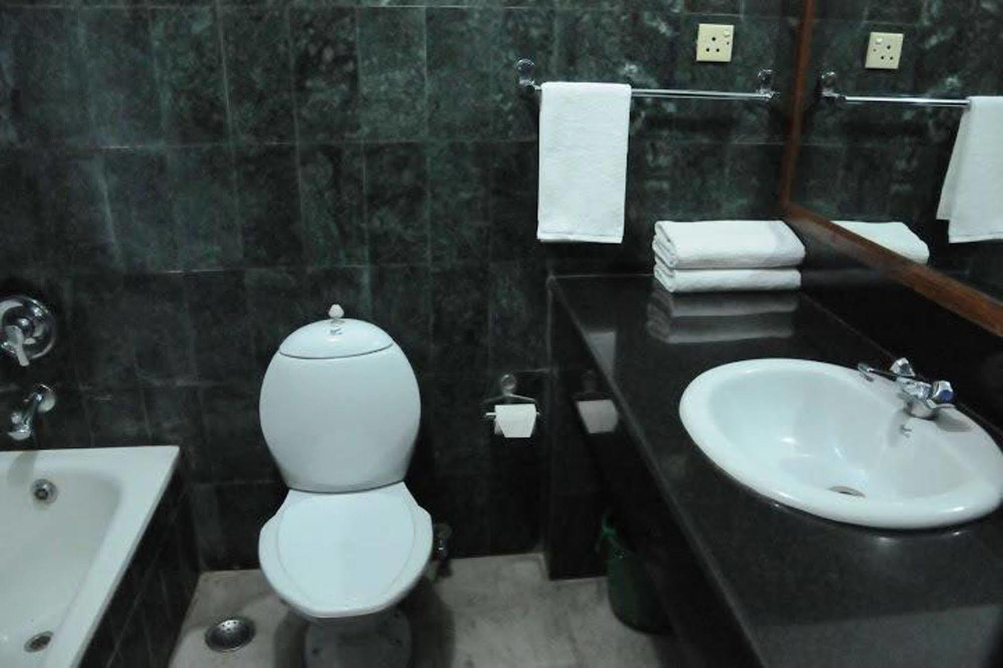 Hotel Clarion Jawalakhel Lalitpur 外观 照片
