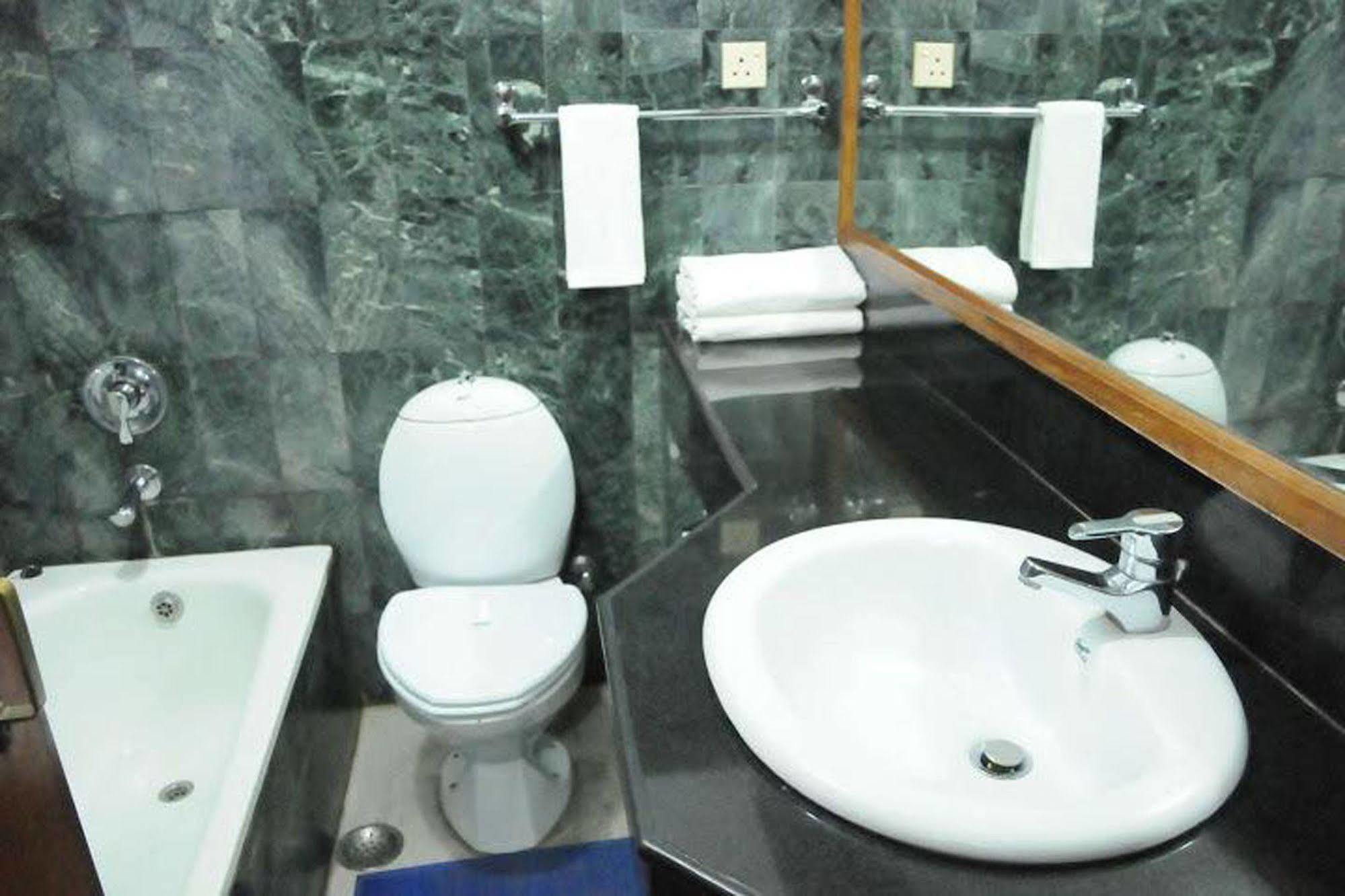 Hotel Clarion Jawalakhel Lalitpur 外观 照片